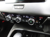 ●親水/ヒーテッドドアミラー+熱線入りフロントウインドウ+運転席助手席シートヒーター●左右独立温度コントロール式フルオート・エアコンディショナー