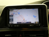 社外ナビを装備。タッチパネル式で使いやすく、お出かけもラクラクです。AVIC-RZ700