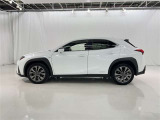 フロントからリヤまで一体感あるスタイリッシュなサイドフォルムです。