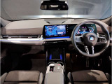 ☆センターパネルを運転席側に僅かに傾けたBMW独特のインパネ☆【駆け抜ける歓び】はここからもスタートしております☆