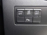 【安全装備も充実】車線逸脱警報システム。バック時の障害物を検知し知らせるパーキングセンサー付きです。