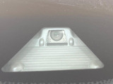 【ホンダセンシング】走行中に前方の車両等を認識し、衝突しそうな時は警報とブレーキで衝突回避と被害軽減をアシスト。より安全にドライブをお楽しみいただけます。
