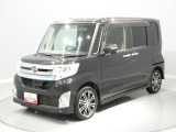 【冬道も心強い4WD】力強い走りで雪の日の通勤や送迎も安心。CDでお気に入りの音楽を楽しみながらドライブできます。広々とした室内は荷物も積め日常使いに便利です。