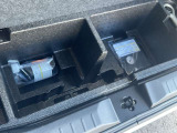 トランク下部には、パンク修理剤が入っています。