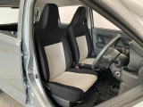 【運転席・助手席】内装ルームクリーニング済みです。しっかり綺麗にしていますので、是非、お確かめください。車に自信があるからこそ、是非一度ご来店頂き内外装も見てもらえると幸いです。