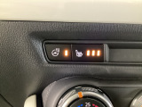 運転席、助手席には3段階で温度調節が可能なシートヒーターを装備しております。ステアリングヒーターはハンドルをじんわりと温めます♪寒い朝でも快適に運転できますよ♪