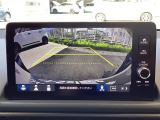 バックモニター付きで、車庫入れやバック時の後方確認をしっかりサポート。モニターに映し出される映像で死角も確認しやすく、狭い場所での駐車や後退時の操作をより安心して行えます。