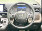 【純正革巻きステアリング】上質な革を使用することで、手にしっかり馴染みとても運転しやすいハンドルです♪