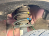 お車を安心してお乗りいただく為には、足回りの定期点検が欠かせません。サービスサポート(有償保証)では無料点検もご提供しており、安心のカーライフをお過ごしいただけるサポート体制が整っています。