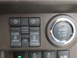 運転席からもスイッチ1つでリヤドアを開閉する事ができます。