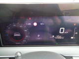 エンジンで発電して、モーターだけで走る。電気自動車の新しいかたちを目指して開発したe-POWERです。滑らかに続く力強い走りを、体感できます。
