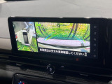 【アラウンドビューモニター】専用のカメラにより、上から見下ろしたような視点で360度クルマの周囲を確認することができます☆死角部分も確認しやすく、狭い場所での切り返しや駐車もスムーズに行えます。