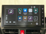 【9インチスマホ連携ディスプレイオーディオ】 対応しているスマホアプリを大画面で使えます!フルセグテレビやラジオの視聴、Bluetooth接続による音楽鑑賞、ハンズフリー通話なども利用可能です。