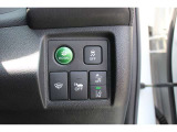 運転支援・安全装置スイッチパネルは運転席側にあります。ボタン一つで操作も楽々です。