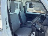 運転席周りです!ひどい汚れや破れもなく状態良いです!