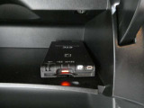 ここにETCが付いております。高速道路の料金所もスイスイ♪ ETCカードの申し込みは日産カードがおすすめ☆「安心」「おトク」「便利」で皆さまのカーライフをサポートする特典満載のカードです。