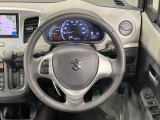 【純正革巻きステアリング】上質な革を使用することで、手にしっかり馴染みとても運転しやすいハンドルです♪
