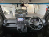 見通しのよいすっきりとした視界で、誰でも運転しやすいです。運転のしやすさは疲れにくさにも繋がりますよ♪