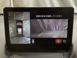 360度モニターは、4つのカメラによる前後左右・俯瞰映像でドライバーからは見えない領域の危険認知をサポート!全周囲の死角を減らし、狭い駐車場や幅寄せ、T字路の進入などの運転の安心感を高めますッ!