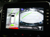 【アラウンドビューモニター】空から見下ろした映像がナビ画面にて確認可能です。駐車もラクラクですよ♪