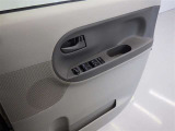 新車時発行のメンテナンスノートもしっかり装備されています。