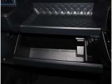 リアゲートもガラスだけ開くから便利^^