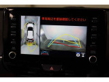 車両を上から見たような映像表示するパノラミックビューモニター付き!