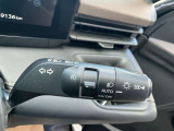 オートライト機能が付いているので、スモールライトや、ヘッドライトの点灯・消灯が自動で便利です。更にフォグランプが付いて安全・快適!!