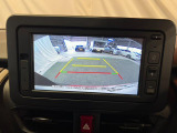 見えづらい車体後方部を映像で映し出してしっかりサポート!難しいバック駐車も安心です♪