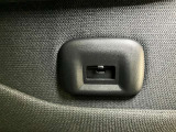 (快適パックに含まれる装備)後席USBポートタイプC・車内で携帯電話などの充電が可能です