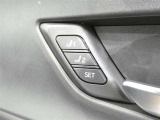 運転席のシートポジションを記憶・再現できるメモリー機能を搭載しています。