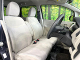 運転席シート廻りは使用感も少なく、良好な状態となっています。丁寧に使われていたことがよくわかりますね。