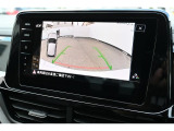 【リヤビューカメラ(Rear Assist)】後方確認や障害物検知をアシストし、安全な駐車をサポート。