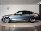 【BMWのxDrive】xDriveはいかなる状況下でも安定した走りを実現しています。 これによりストレスなく運転できることはもちろんのこと、安全性能も向上しています。