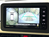 【パノラマモニター】専用のカメラにより、上から見下ろしたような視点で360度クルマの周囲を確認することができます☆死角部分も確認しやすく、狭い場所での切り返しや駐車もスムーズに行えます。
