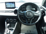 ◆チルト&テレスコピックステアリング◆ドライバーのさまざまな体格に応じて適切な運転姿勢を取りやすいよう、ハンドルの前後位置と高さを調整できます◆