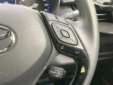 【レーダークルーズコントロール】高速道路での長距離走行が楽に!!自動で速度を保つクルーズコントロールが、衝突軽減システムと連携し、前方の車両を感知して車間を保つように速度調節してくれます!!