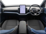 ドライバー・ディスプレイとセンターディスプレイを、12.3インチのタブレットに集約しました。運転操作に必要な情報とよく使う機能のコントロールボタンを、同一画面内にわかりやすく表示させることができます。