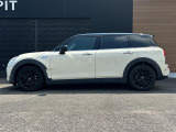 ◆LIBERALAは、輸入車選びの新たなスタイルを提案するインポート・セレクト・ブランドです。オーナー様となる方がクルマから直接感じる感性を第一にした、最良の一台との出会いをコーディネートいたします。