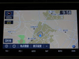 純正ナビを装備。タッチパネル式で使いやすく、お出かけもラクラクです。