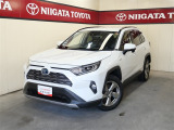 RAV4ハイブリッドGホワイトパールクリスタルシャインになります。