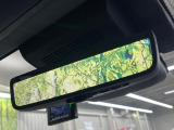 【デジタルインナーミラー】後席の大きな荷物や同乗者で後方が確認しづらい時でも安心!カメラが撮影した車両後方の映像をルームミラー内に表示。クリアな視界で状況の確認が可能です!