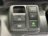 燃費の向上に有効なECONスイッチ、わずかな力で簡単に操作出来る電動パーキングブレーキ、信号待ちや渋滞時などブレーキを踏み続ける場合に比べて足腰の疲労が軽減されるオートブレーキホールド付きです!