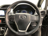 ハンドルは車を運転する上で、ずっと握っている重要なパーツです。手にフィットする物がいいですよね♪