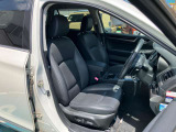 自社整備工場併設! 納車整備からアフターフォローまでお任せください。 車検や定期点検、オイル交換はもちろん、ナビやドラレコ、バックカメラ、ETC等の取り付けも当店にお任せください。