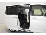 当店は全車『ロングラン保証』付!(1年間、距離無制限 HV車はHV保証付) 別途延長保証もご用意しております♪ ぜひ現車を確認にご来店ください