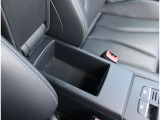Audi正規ディーラーが高品質をお約束。高度な訓練・教育を受けたAudi専任メカニックが、100項目にもおよぶ精密な点検を実施。すべてクリアしたAudi車だけ、あなたのお手元に届けられるのです