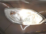 LEDヘッドライトです。デザイン性がよくとても明るいので、夜間の走行や悪天候でも安心です。しかも長寿命!