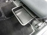 取り出しやすく、しまいやすい収納スペースが満載です。ティッシュやペットボトル等、用途に合わせた収納が可能ですので、使い方はあなた次第!