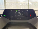【スピードメーター】先進的なディスプレイ表示のスピードメーターです。